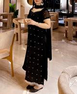 DRESS CODE: BLACK OPAL
