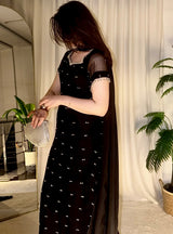 DRESS CODE: BLACK OPAL