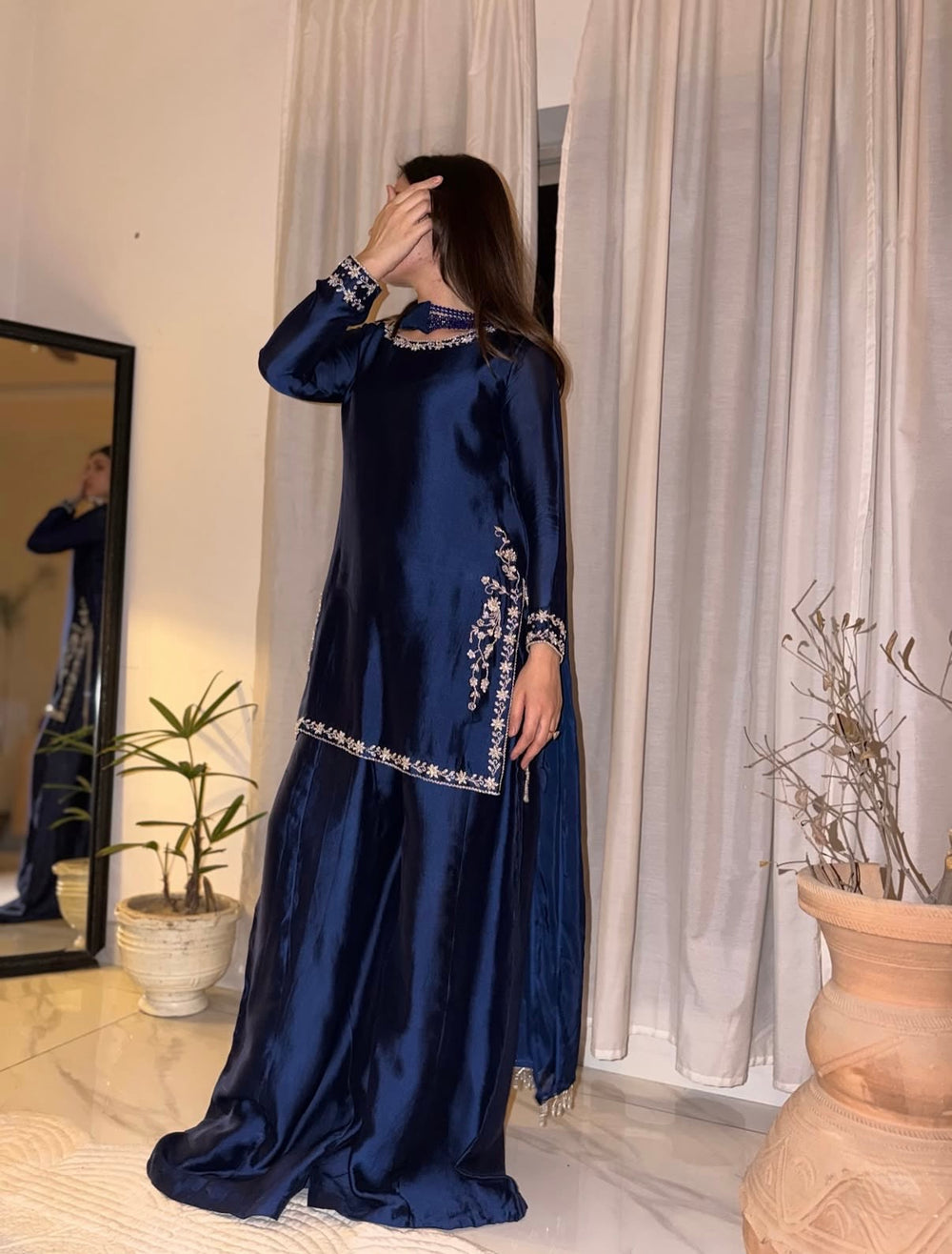 DRESS CODE: MOONLIGHT BLUE