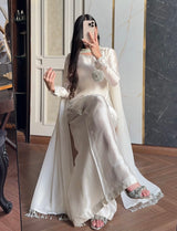 DRESS CODE: PEARL WHITE