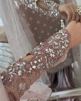 DRESS CODE: SOFT PINK